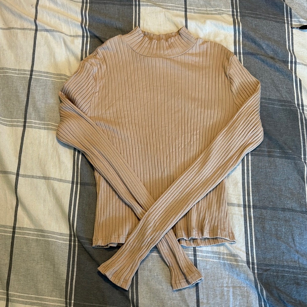 Essentials by Full Tilt crop fitted top